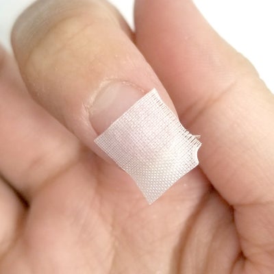 折れたネイルに！魔法のシルクラップ[ジェルネイル 亀裂補強 セルフ セルフネイル] シルクラップの使い方 マニキュア編