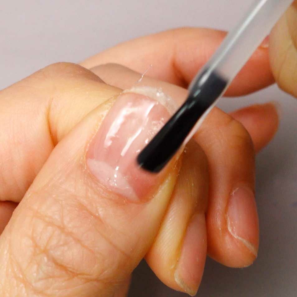 爪強化ファイバージェルを使った、爪強化の方法