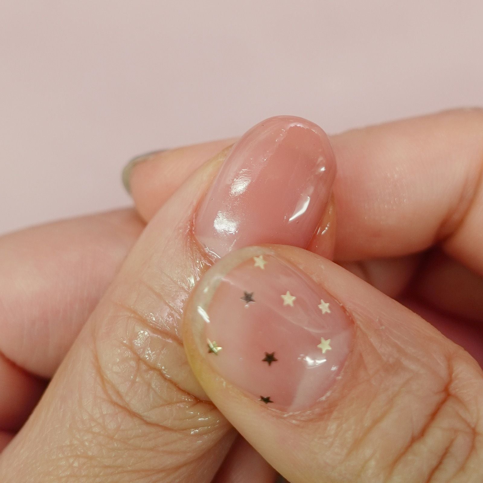 ネイルオイルの塗り方