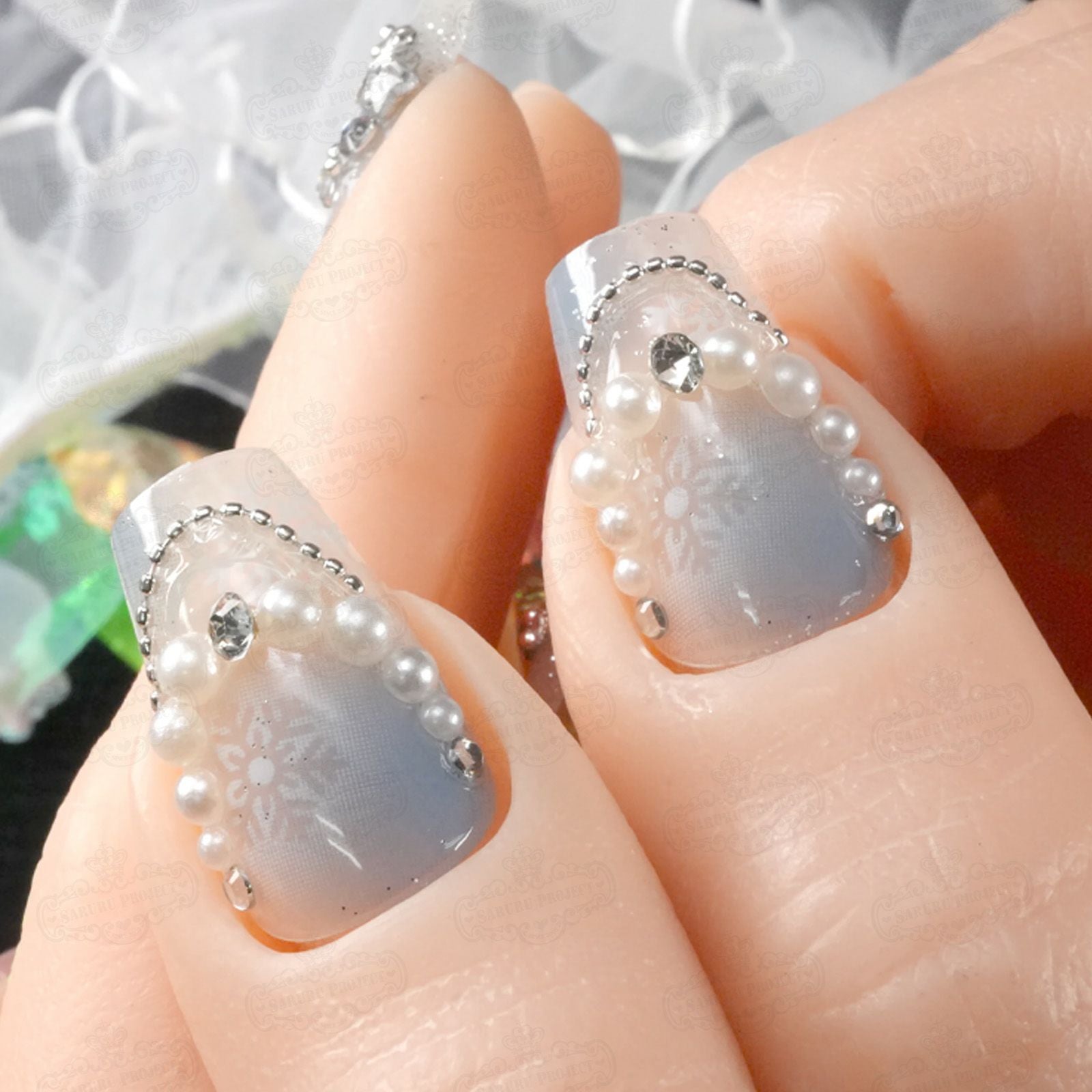 スノービジューネイル[デザイン済ネイルチップ] | 【サルル